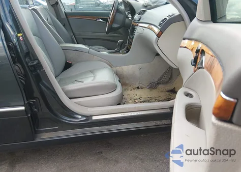 2004 Mercedes-Benz E 320 from USA, damaged, VIN WDBUF65J44A451516